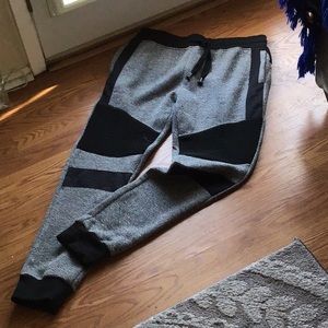 Men’s WEIV joggers